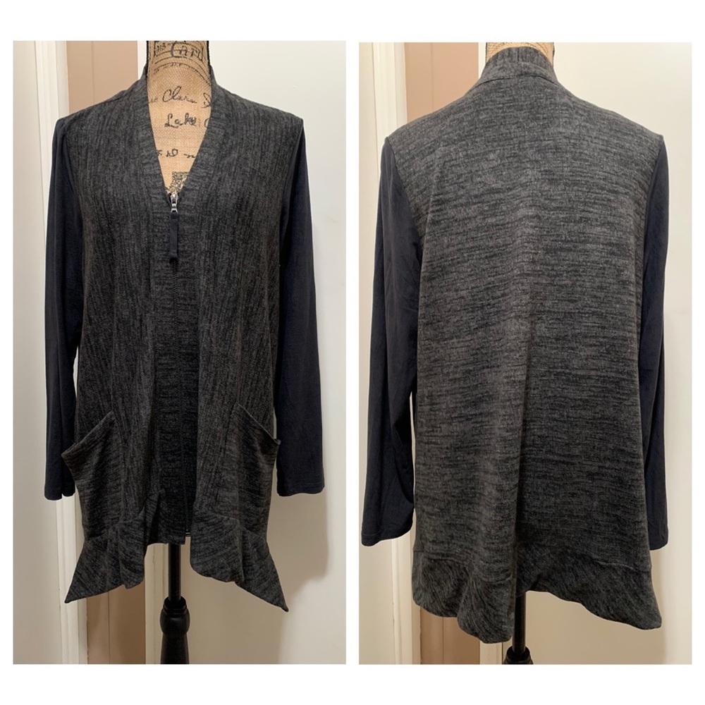 LOGO Lori Goldstein size M Asymmetrical Tunic Top